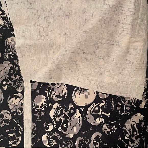 Pixelated Camo Skulls Bones on Black 1-Way Stretch Fabric 1.6 Yards 60” Wide - Picture 8 of 10